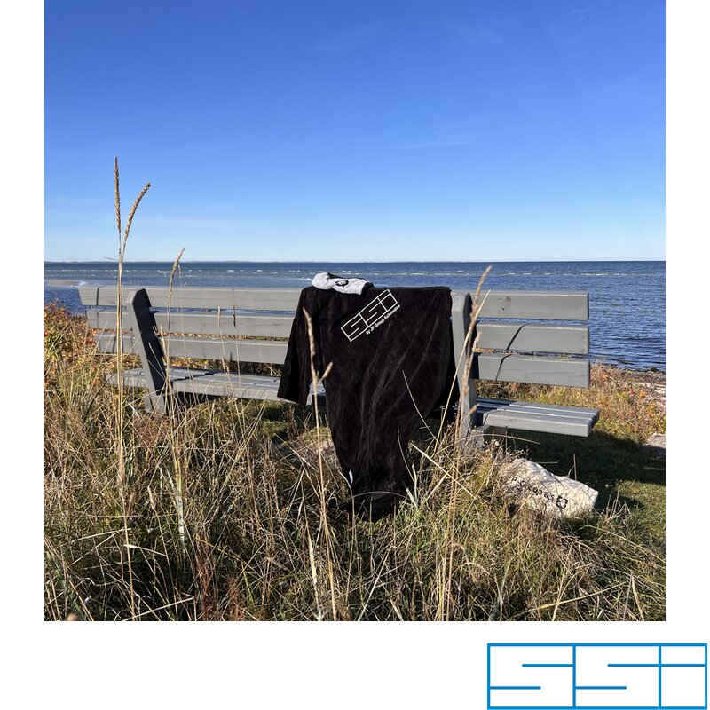 SSI surf poncho, size L